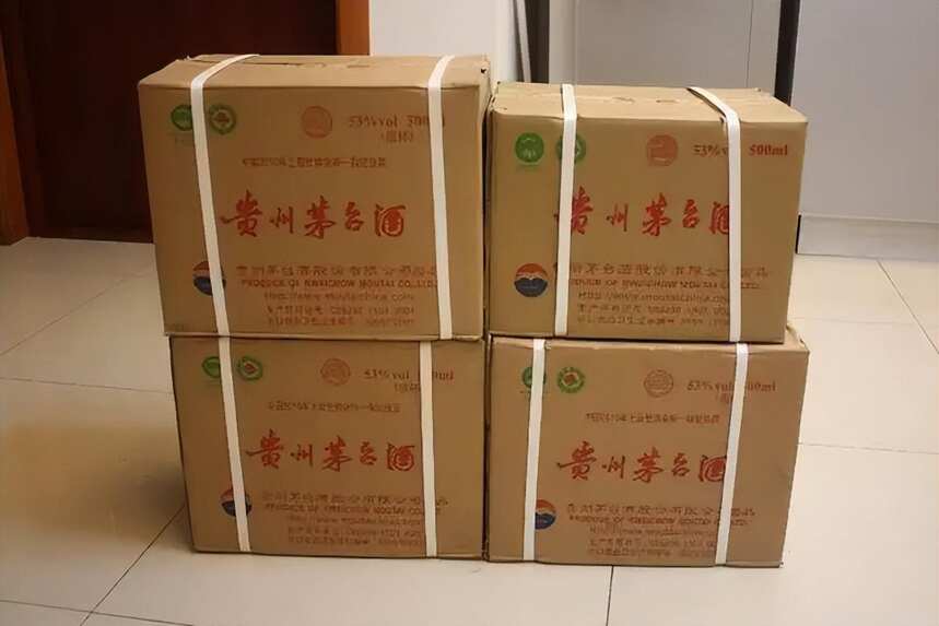 整箱买白酒往往会便宜,为什么茅台会更贵?