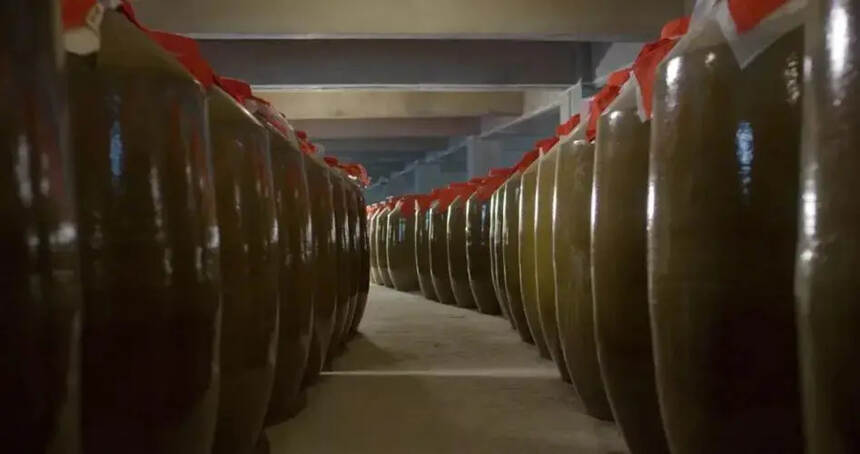 酱香型白酒该如何存放(浓香型白酒和酱香型白酒存放时间)